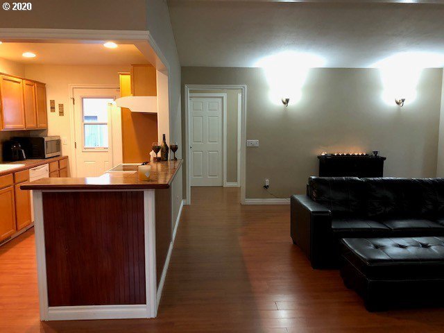 2955 Southeast Anderson Road Gresham, OR 97080 - Photo 5 of 25 Gallery Image 5