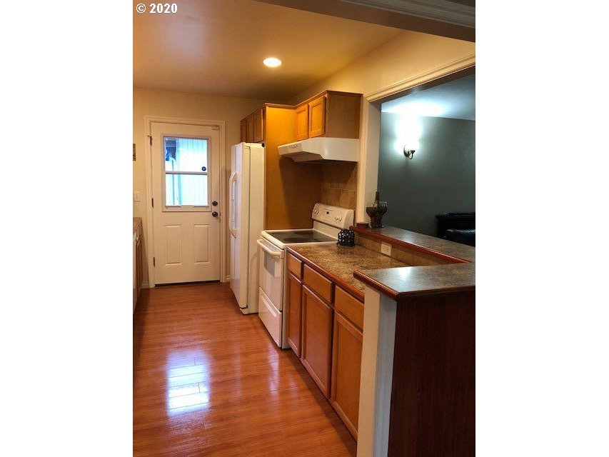 2955 Southeast Anderson Road Gresham, OR 97080 - Photo 9 of 25 Gallery Image 9