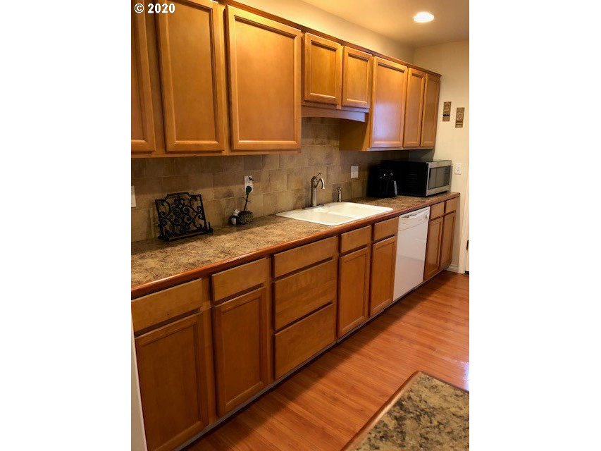 2955 Southeast Anderson Road Gresham, OR 97080 - Photo 10 of 25 Gallery Image 10