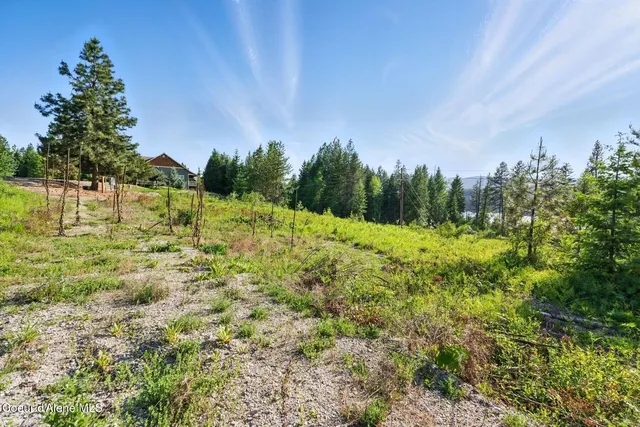 $194,000 | 66 Beacon Hill Road, Cocolalla, ID 83813