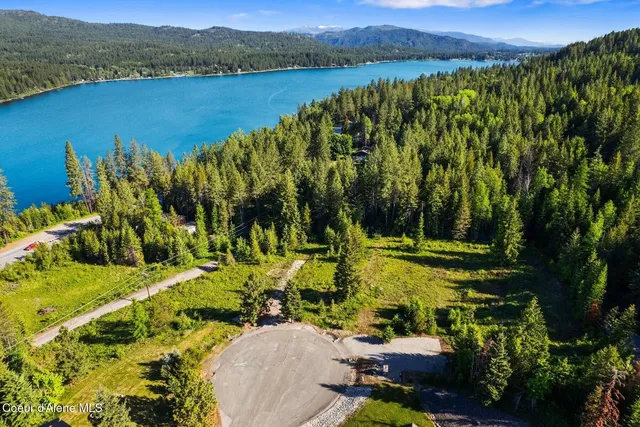 $194,000 | 66 Beacon Hill Road, Cocolalla, ID 83813