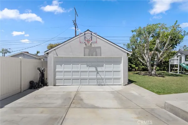 $2,288,000 | 114 Esplanade, San Clemente, CA 92672