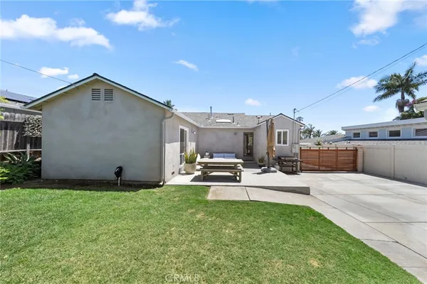 $2,288,000 | 114 Esplanade, San Clemente, CA 92672