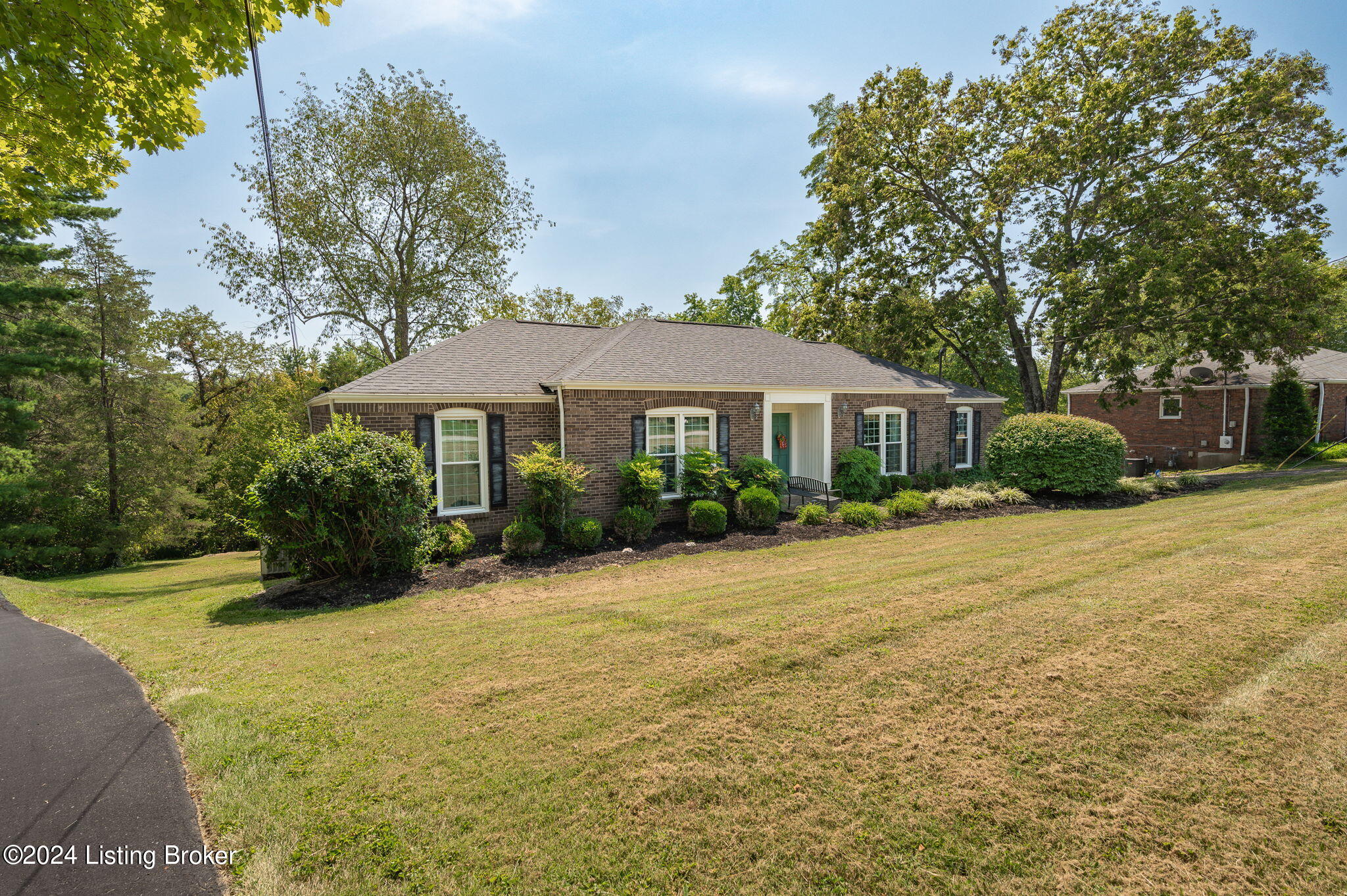 13104 Springhill Way Prospect, KY 40059 - Photo 4 of 45 3-web-or-mls-13104-springhill-way