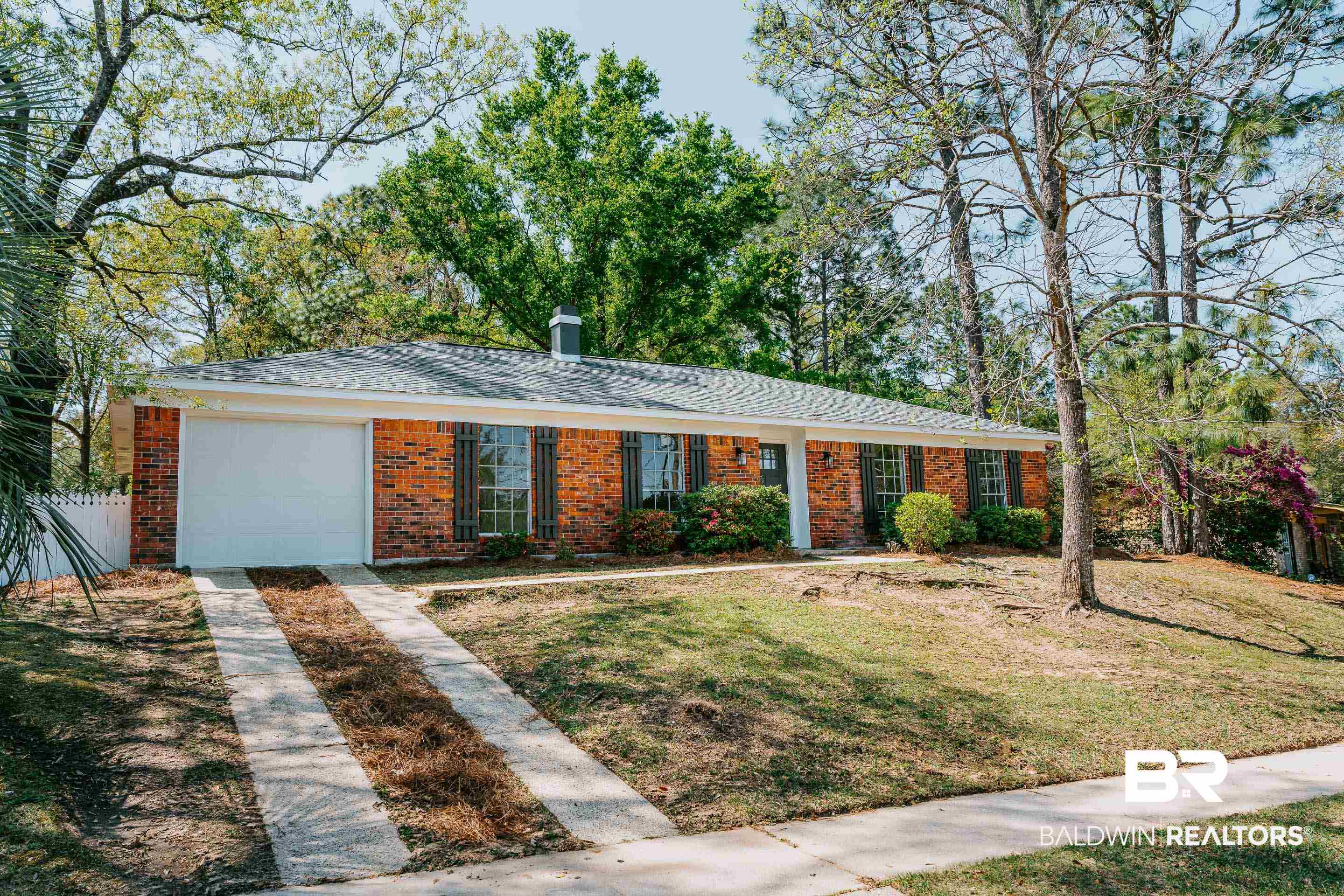 2322 Greenleaf Court Mobile, AL 36693 - Photo 2 of 29