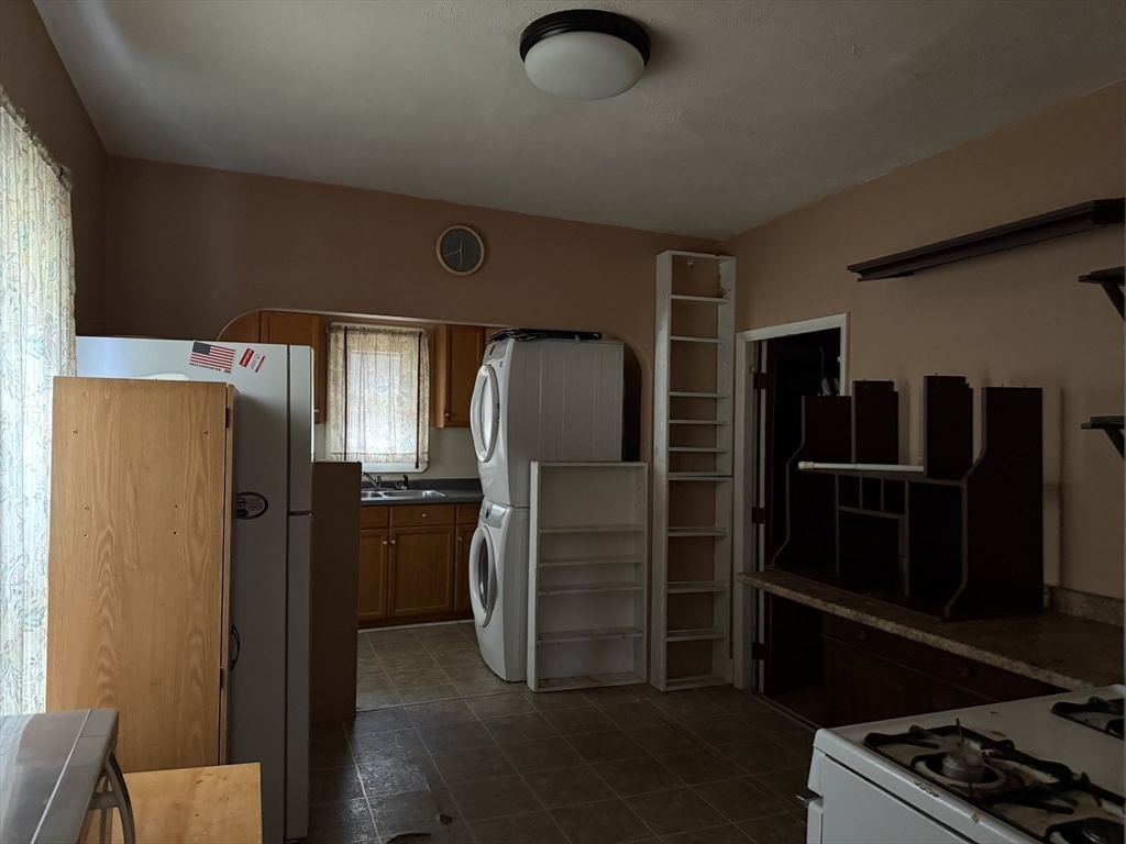 73-75 Draper Avenue Mansfield, MA 02048 - Photo 14 of 21 a view of walk in closet