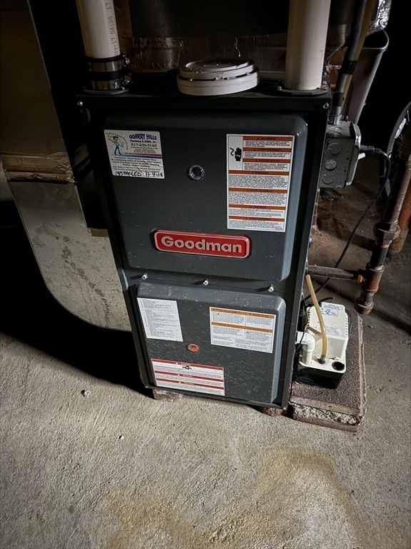 73-75 Draper Avenue Mansfield, MA 02048 - Photo 6 of 21 a view of entryway