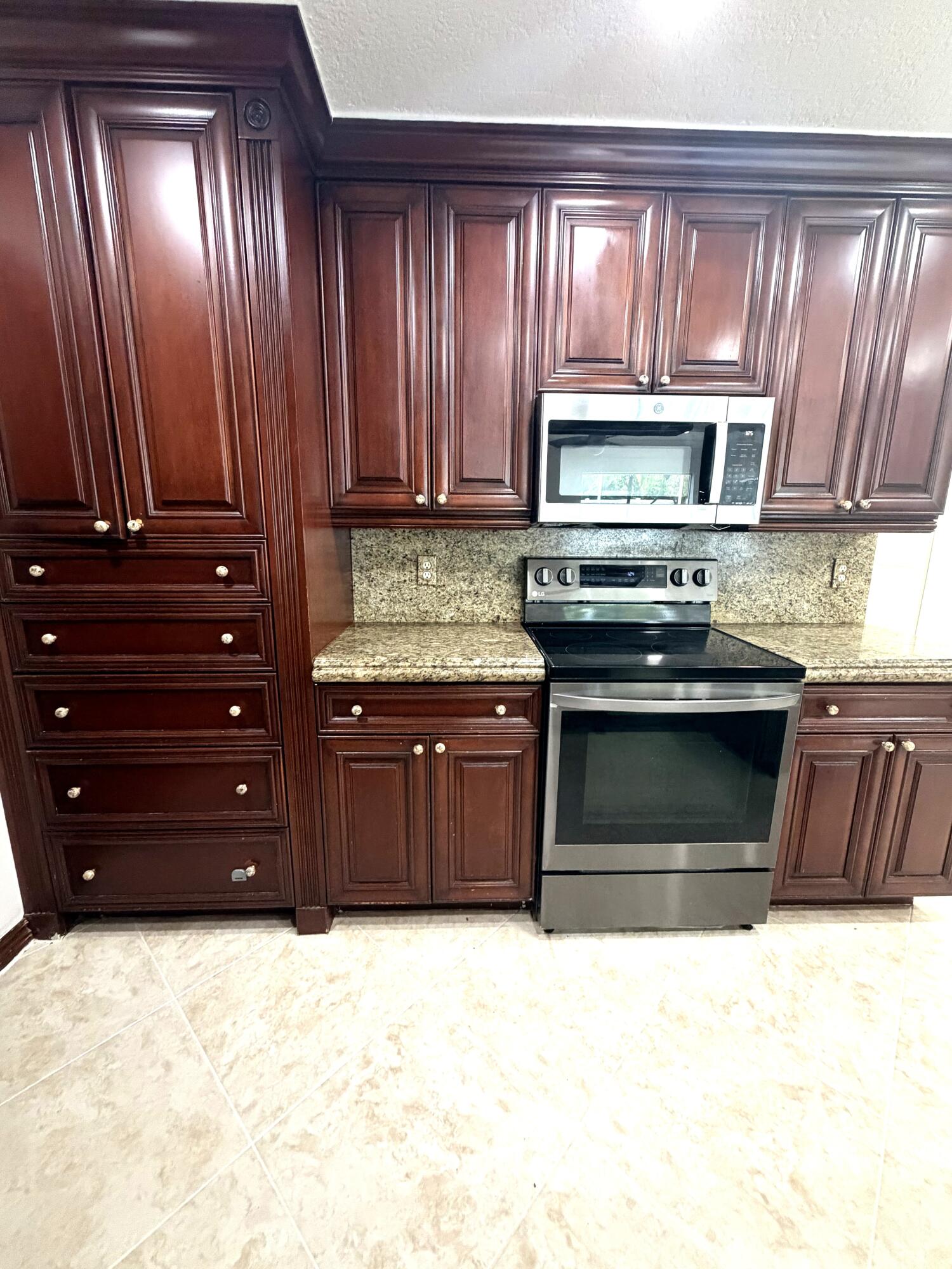 9585 Affirmed Lane Boca Raton, FL 33496 - Photo 9 of 25 IMG_4354
