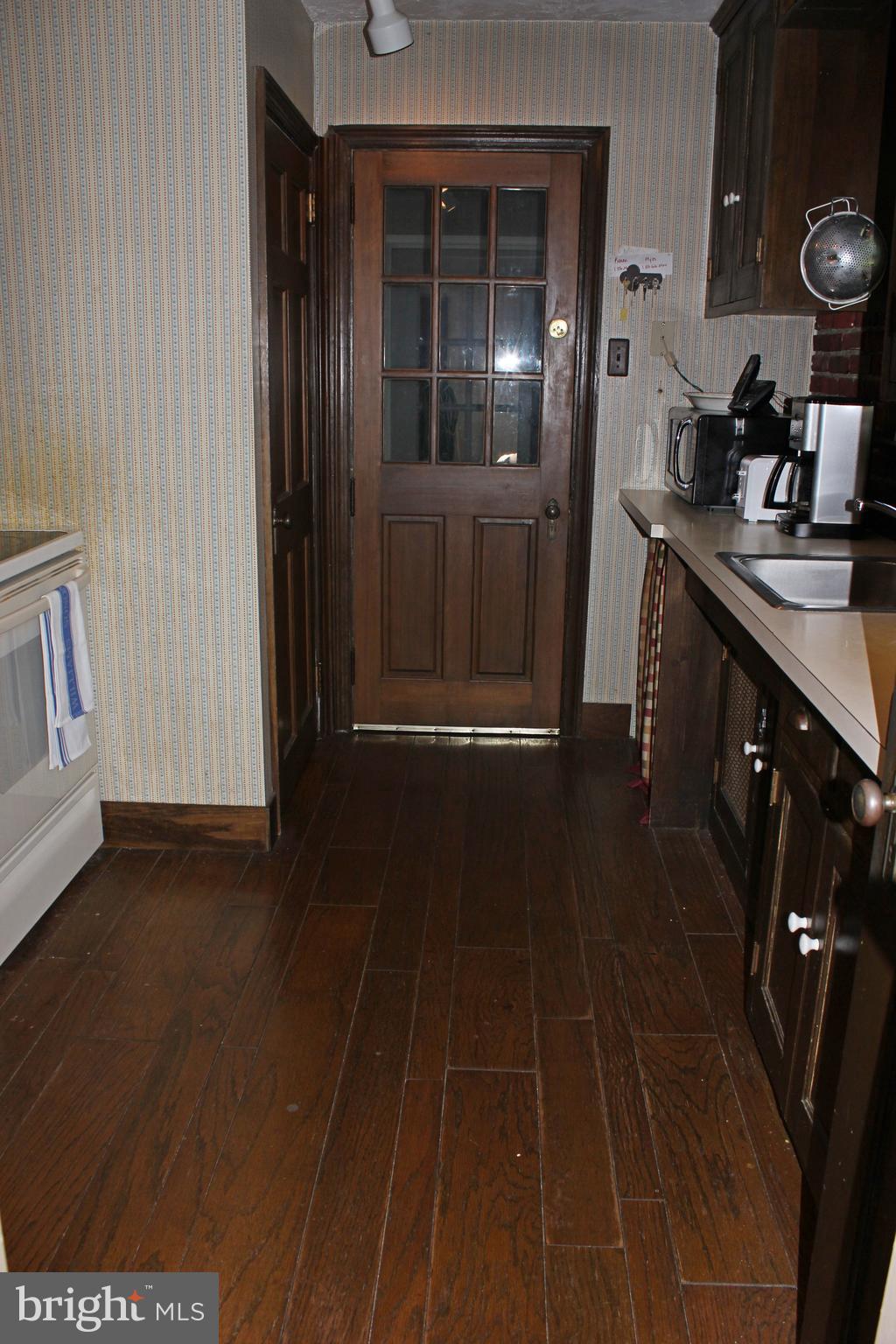 107 West 3rd Avenue Lititz, PA 17543 - Photo 11 of 23