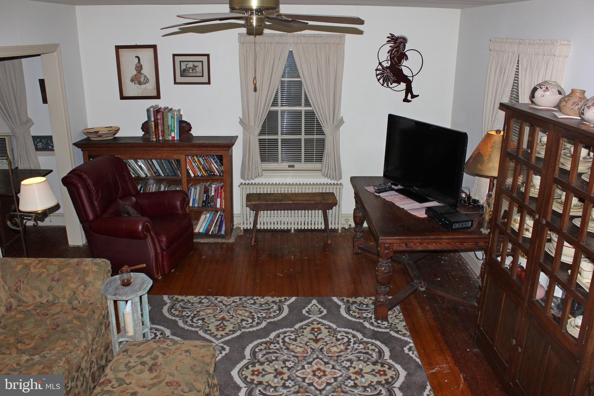 107 West 3rd Avenue Lititz, PA 17543 - Photo 4 of 23