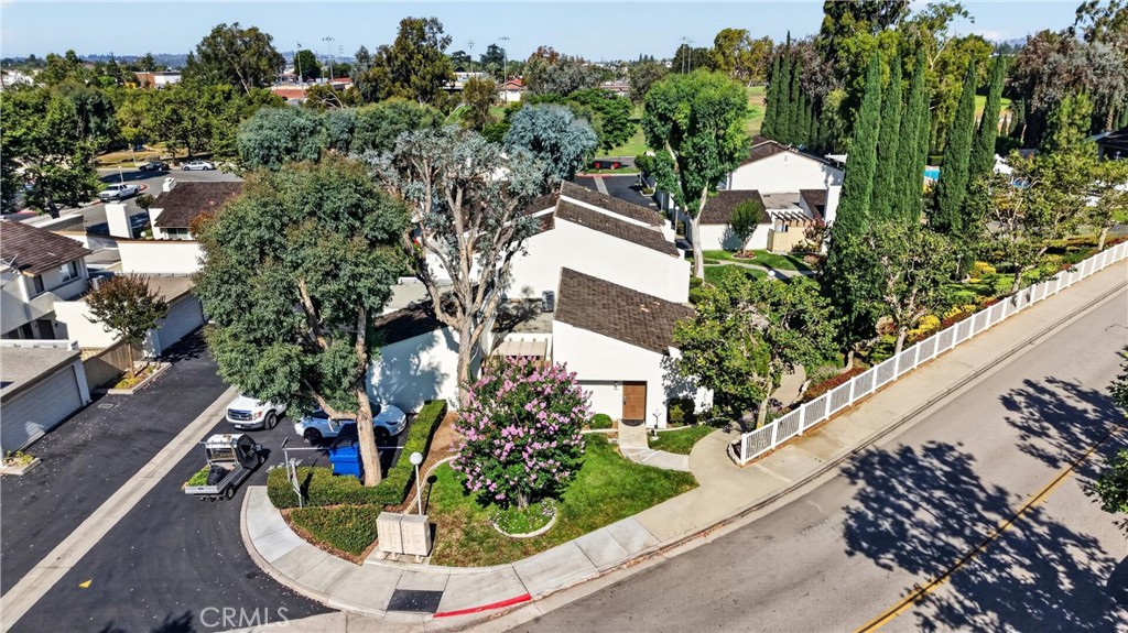 333 Surry Court Brea, CA 92821 - Photo 5 of 38