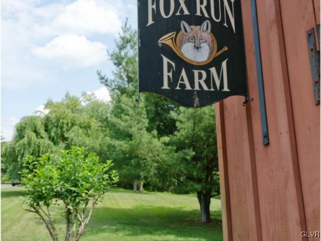 2445 Fox Run Riegelsville, PA 18077 - Photo 3 of 15 Gallery Image 3