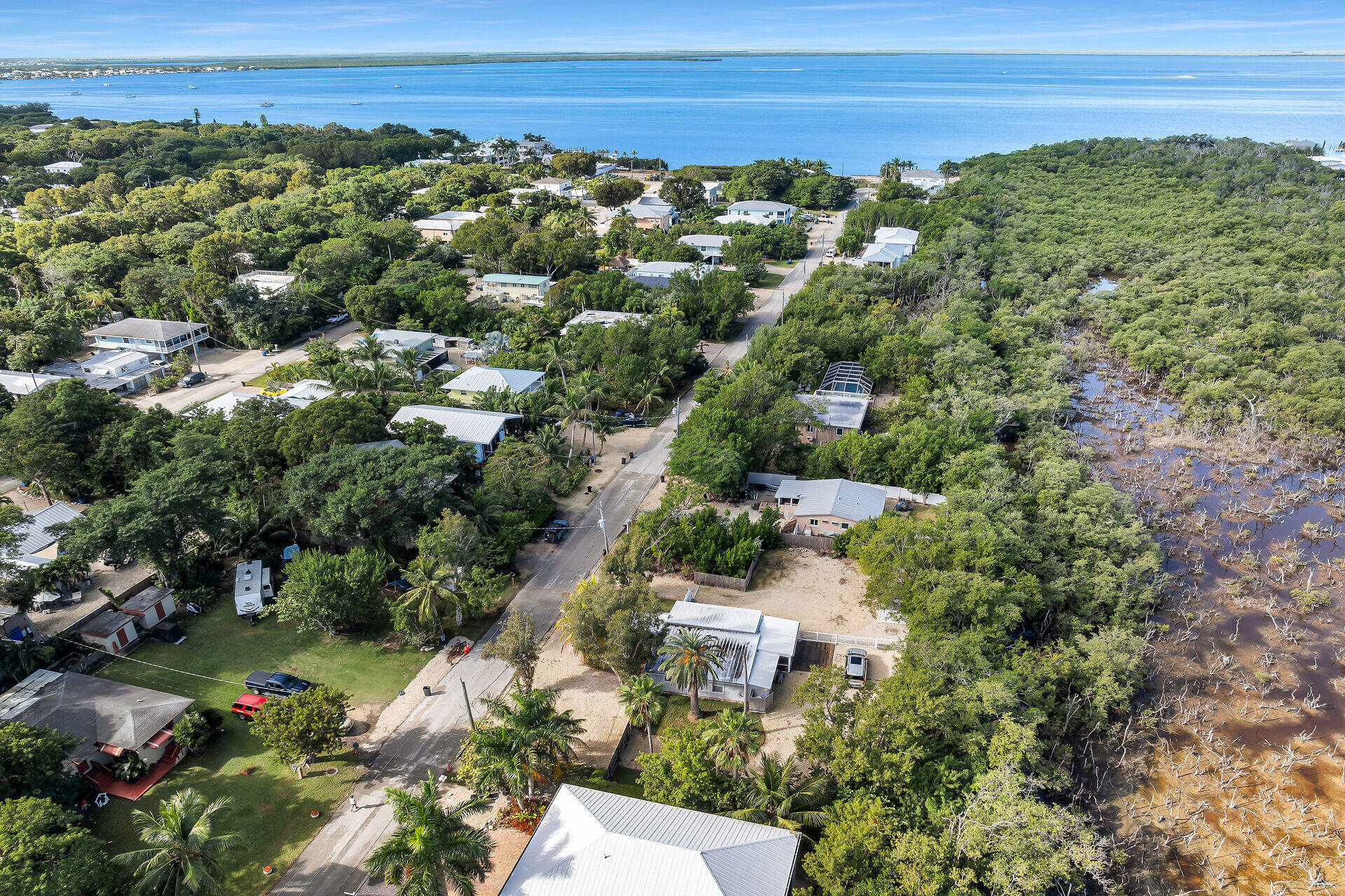 28 Tarpon Avenue Key Largo, FL 33037 - Photo 5 of 42 a view of a city