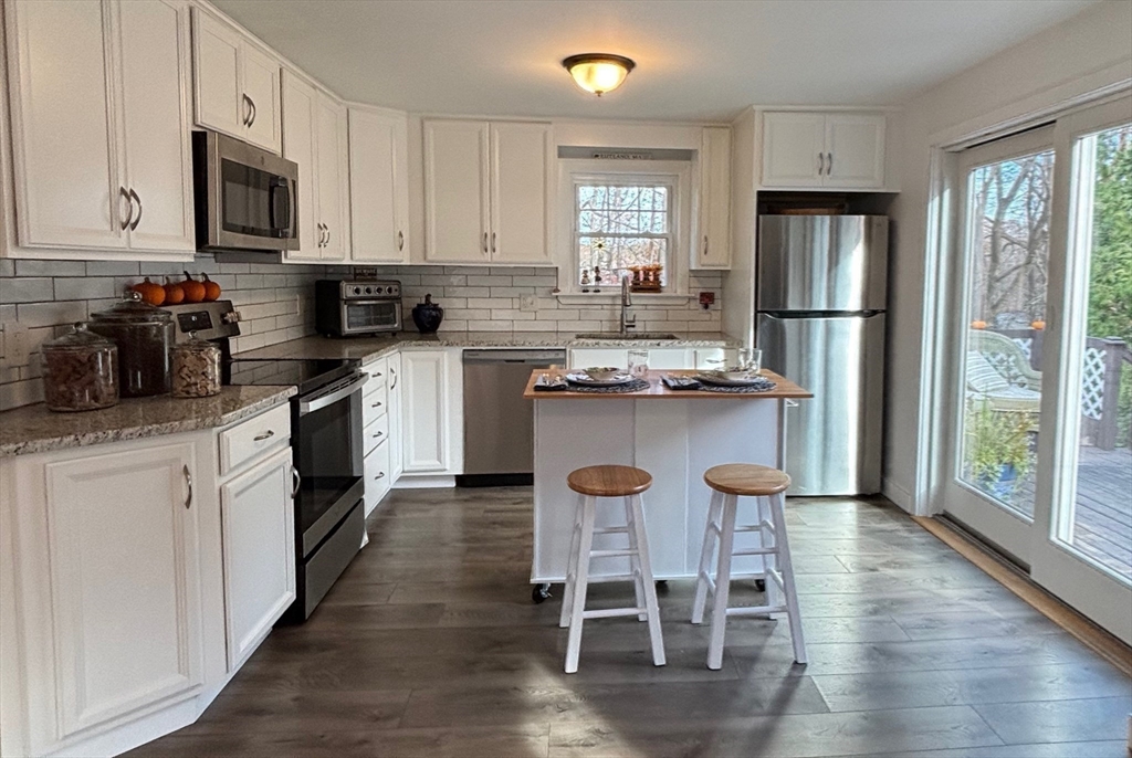 21 Highland Park Road Rutland, MA 01543 - Photo 11 of 41