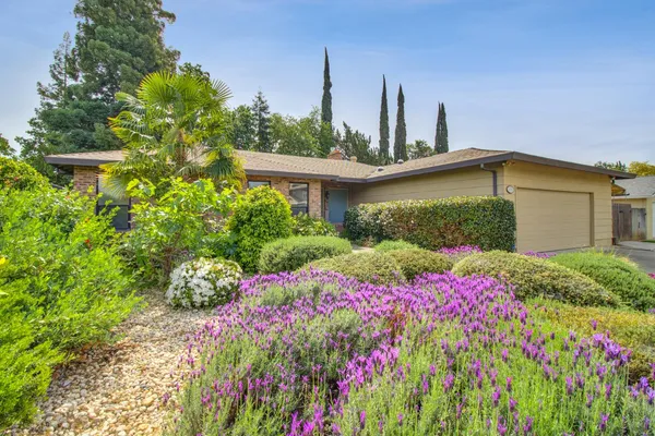 $715,000 | 1076 Sand Bar Circle, Carmichael, CA 95608