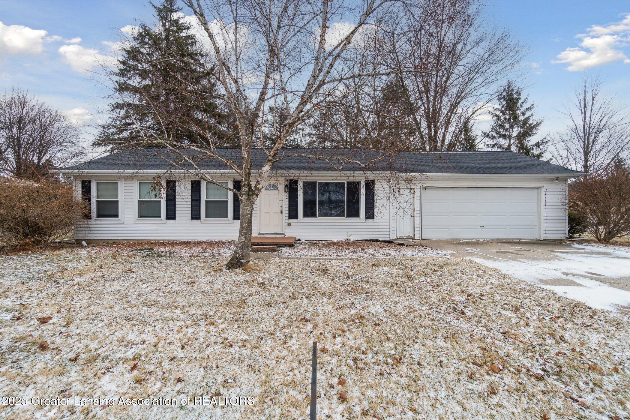 732 North Creyts Road Lansing, MI 48917 - Photo 2 of 20 732-N-Creyts-Rd-Lansing-MI-48917-WindowS