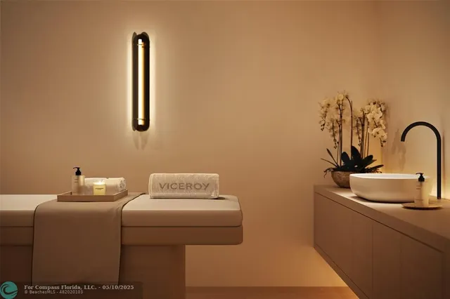 $1,000,000 | 505 Northeast 2nd Street, Unit 4A, Fort Lauderdale, FL 33301