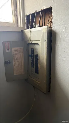 $99,900 | 2740 Holiday Hill, Florissant, MO 63033