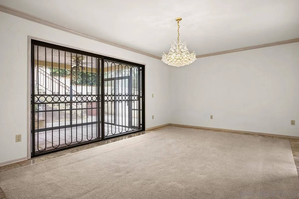 3130 Goldfinch Street San Diego, CA 92103 - Photo 27 of 59 a view of a room with windows