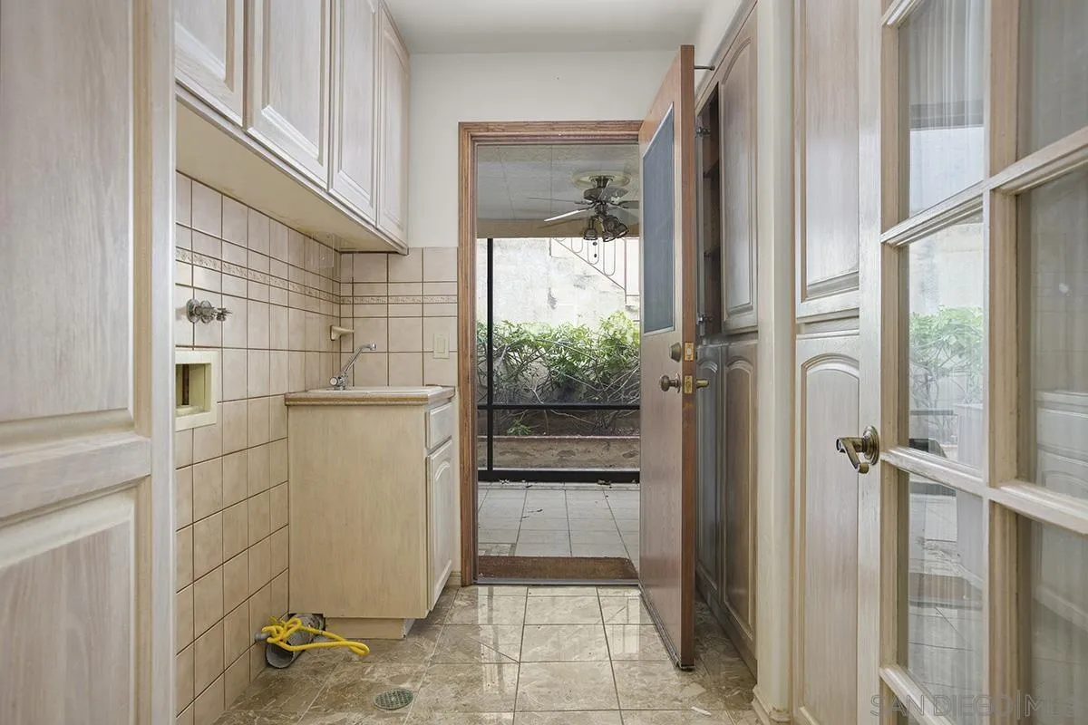 3130 Goldfinch Street San Diego, CA 92103 - Photo 45 of 59 a view of a door