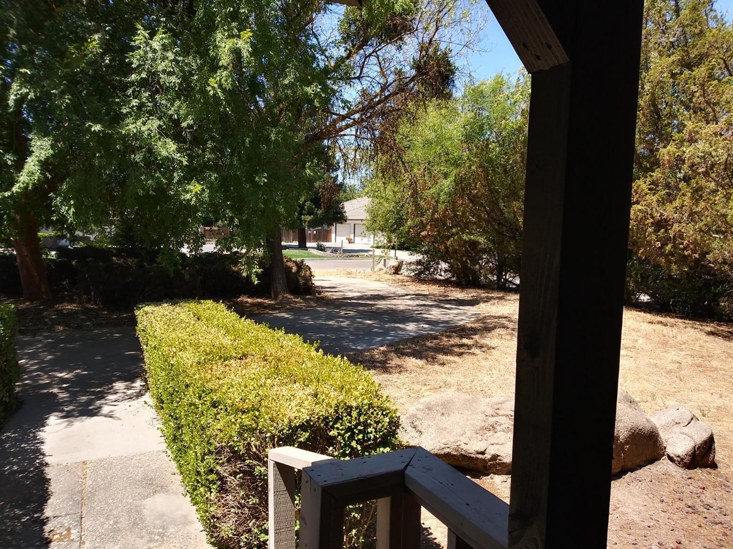 19415 Deane Drive Madera, CA 93638 - Photo 5 of 17