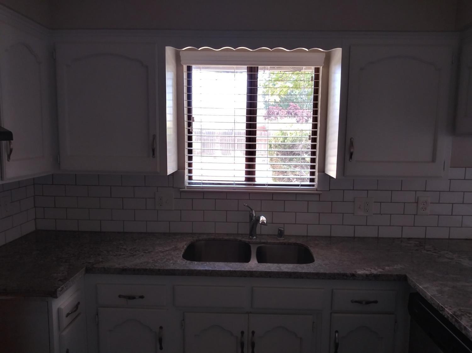 19415 Deane Drive Madera, CA 93638 - Photo 8 of 17