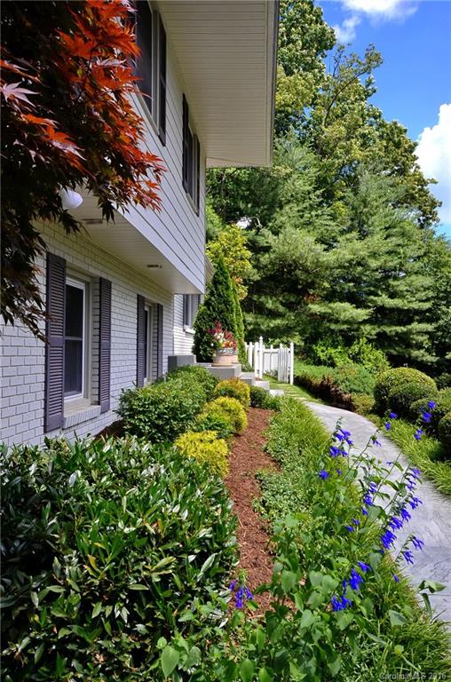 24 Graystone Road Asheville, NC 28804 - Photo 2 of 19 Gallery Image 2