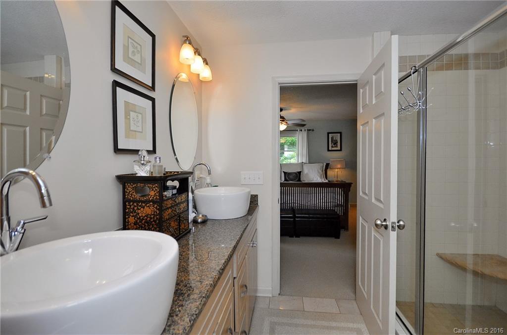 24 Graystone Road Asheville, NC 28804 - Photo 12 of 19 Gallery Image 12