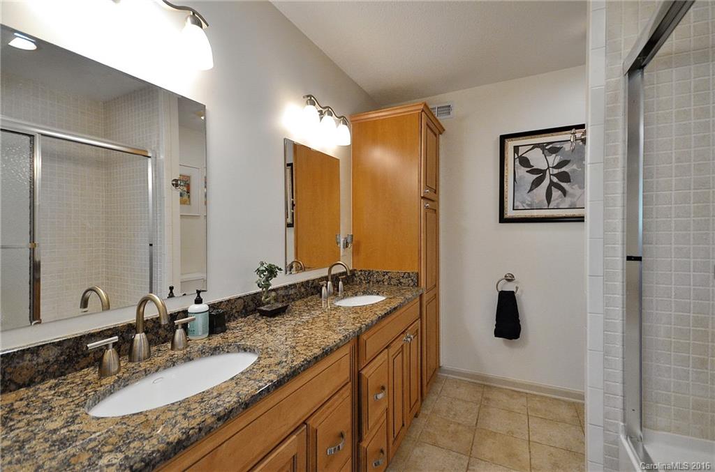 24 Graystone Road Asheville, NC 28804 - Photo 14 of 19 Gallery Image 14