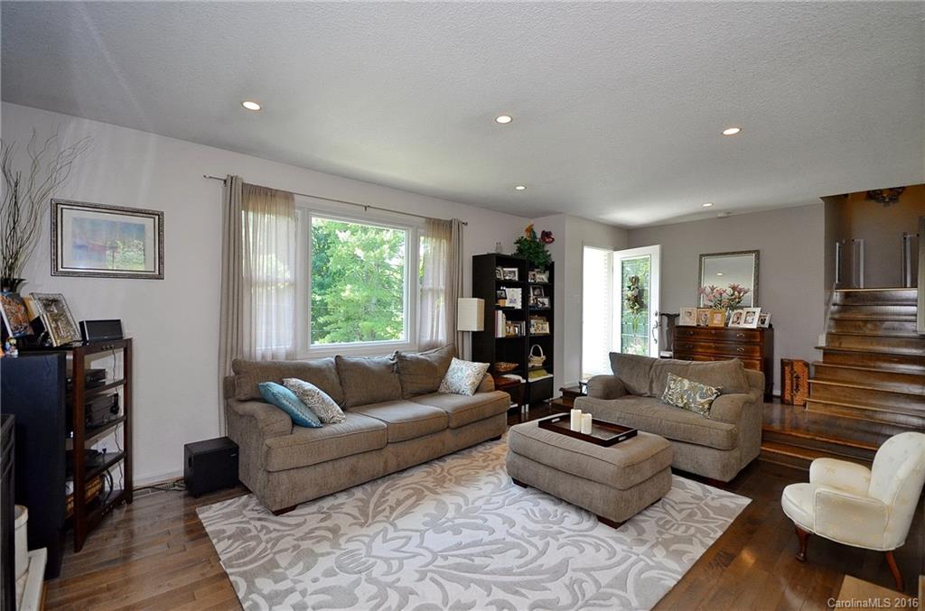 24 Graystone Road Asheville, NC 28804 - Photo 5 of 19 Gallery Image 5