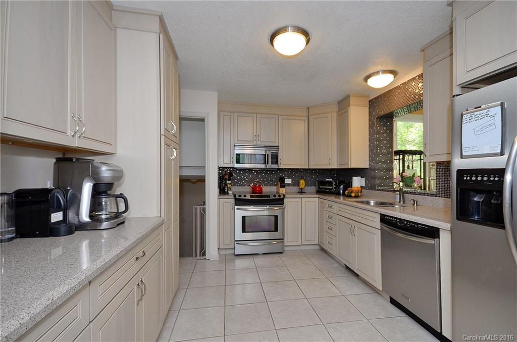 24 Graystone Road Asheville, NC 28804 - Photo 7 of 19 Gallery Image 7