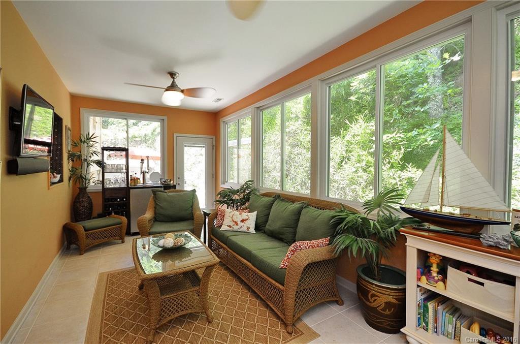 24 Graystone Road Asheville, NC 28804 - Photo 9 of 19 Gallery Image 9