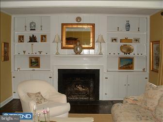 22 Wayland Road Berwyn, PA 19312 - Photo 4 of 6 Living Room