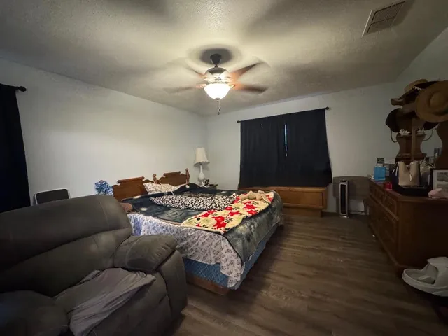 $220,000 | 817 South Bell Street, Hamilton, TX 76531