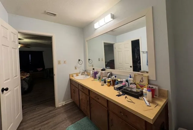 $220,000 | 817 South Bell Street, Hamilton, TX 76531