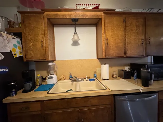 $220,000 | 817 South Bell Street, Hamilton, TX 76531