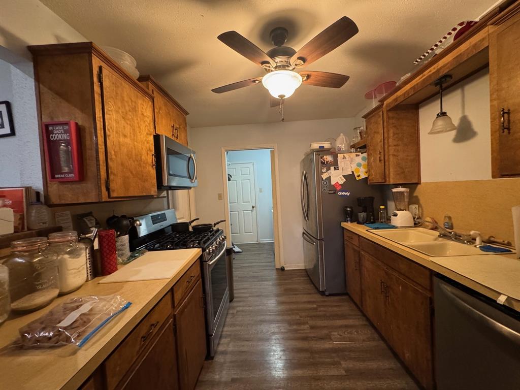 817 South Bell Street Hamilton, TX 76531 - Photo 8 of 25