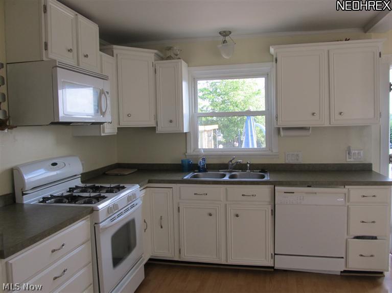 1231 Dussel Road Kent, OH 44240 - Photo 4 of 14