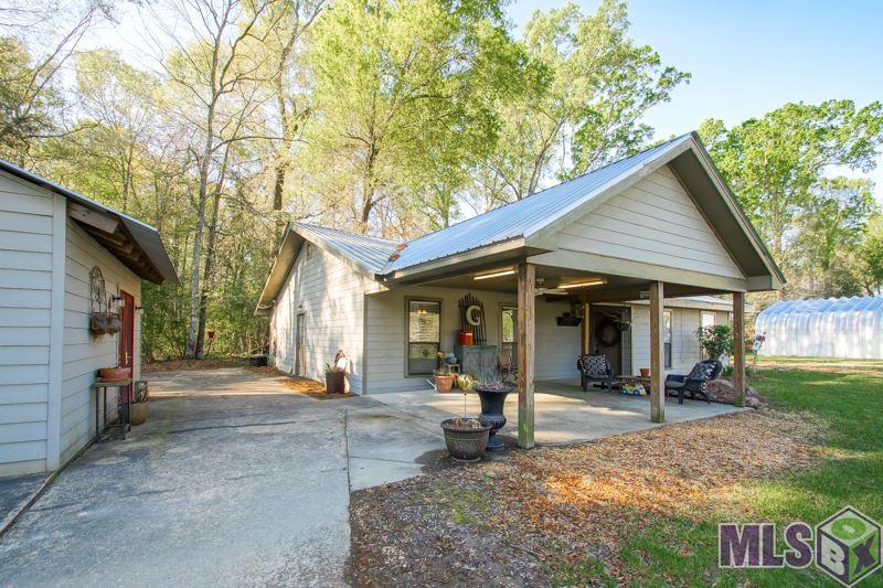 12926 Devall Road Central, LA 70818 - Photo 2 of 24