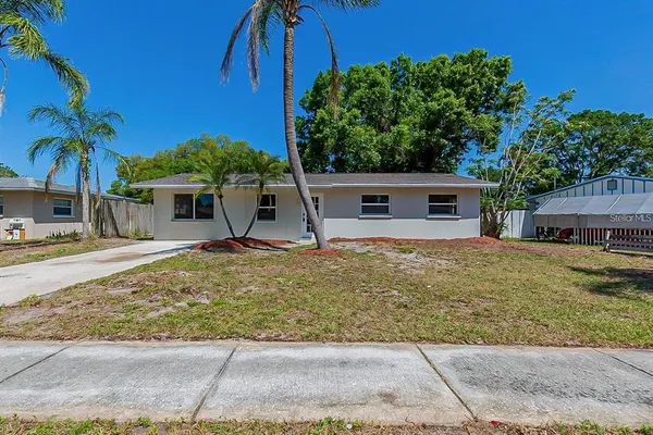$3,000 | 3410 Aloha Drive, Sarasota, FL 34232