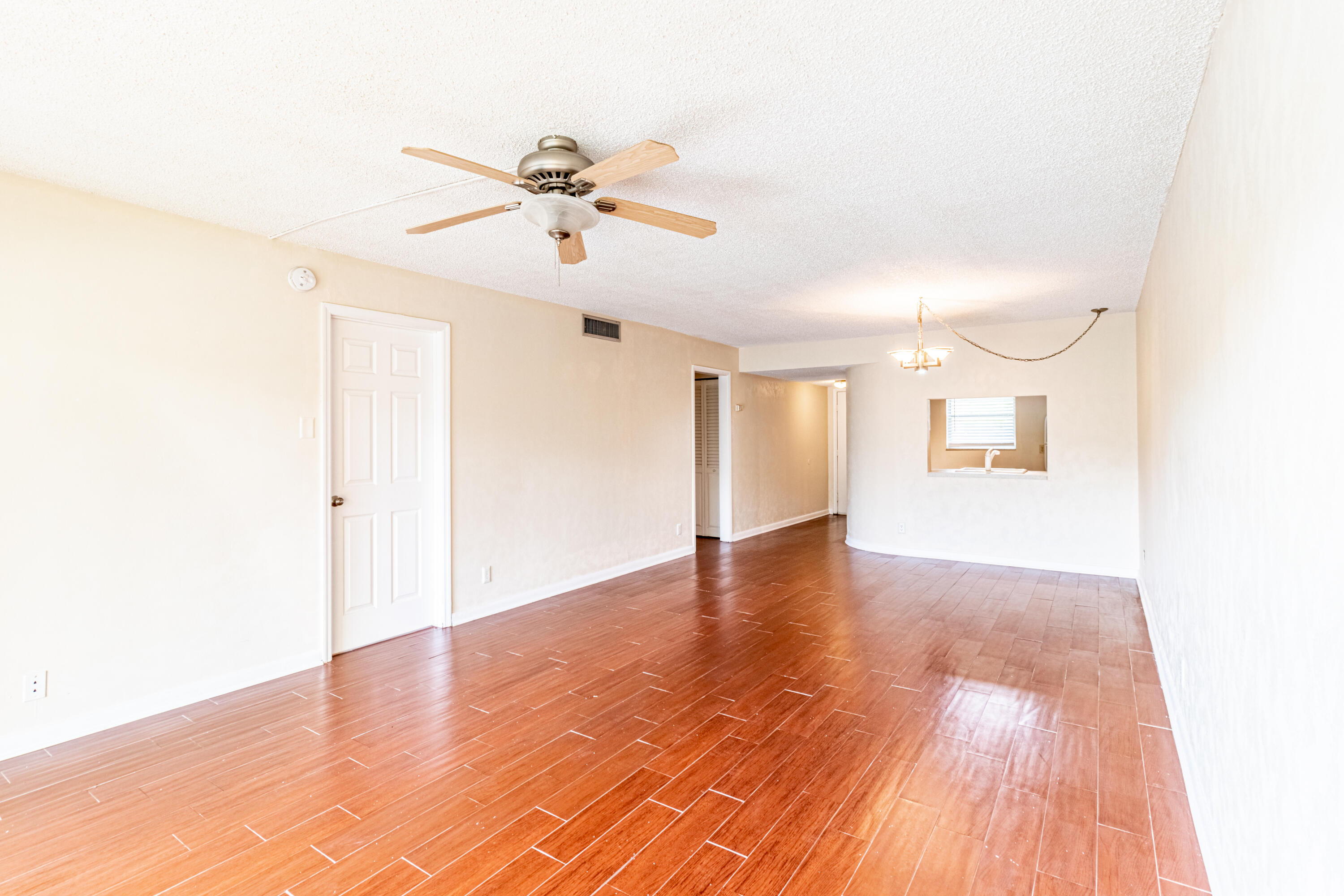 3905 North Nob Hill Road, Unit 103 Sunrise, FL 33351 - Photo 4 of 27 Super Spacious Living/Dining Room
