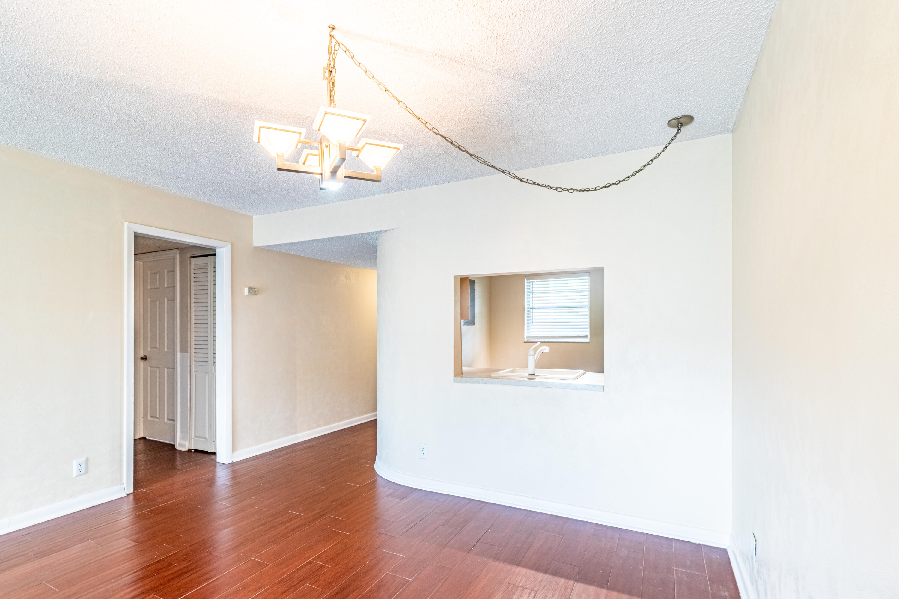 3905 North Nob Hill Road, Unit 103 Sunrise, FL 33351 - Photo 9 of 27 Dining Room