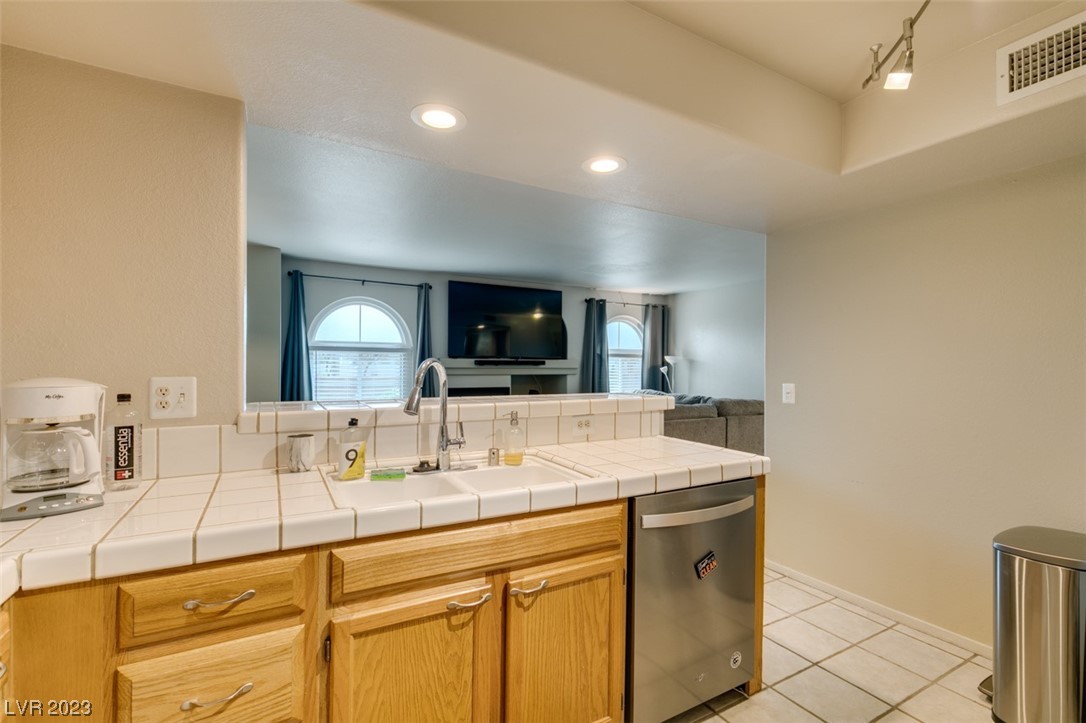 7950 West Flamingo Road, Unit 1012 Las Vegas, NV 89147 - Photo 27 of 41
