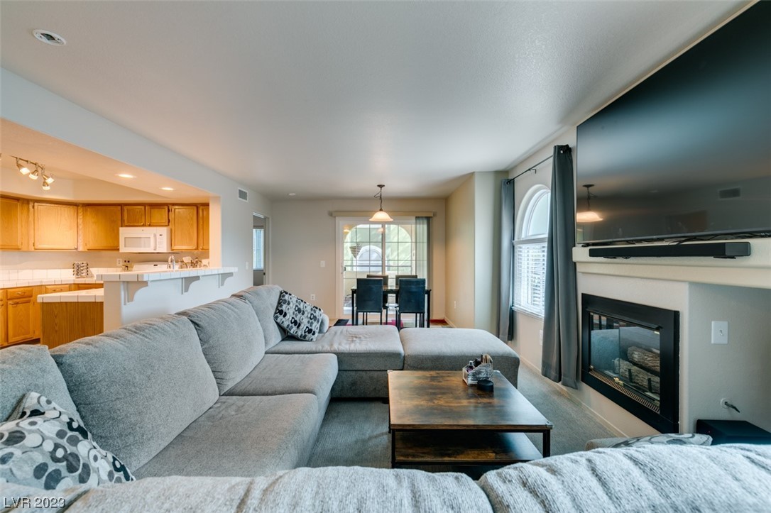 7950 West Flamingo Road, Unit 1012 Las Vegas, NV 89147 - Photo 8 of 41