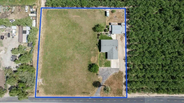 $899,900 | 22082 Oleander Avenue, Manteca, CA 95337