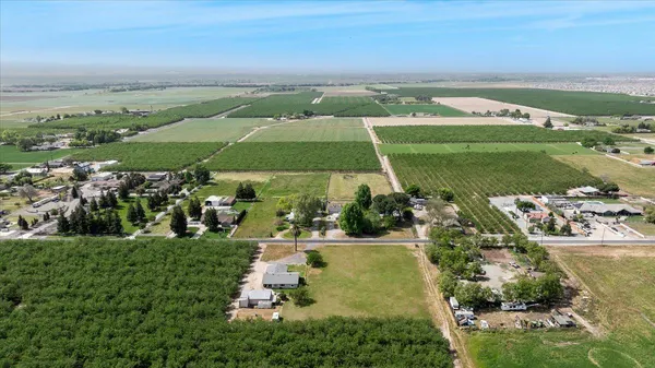 $899,900 | 22082 Oleander Avenue, Manteca, CA 95337