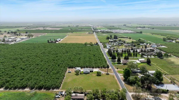 $899,900 | 22082 Oleander Avenue, Manteca, CA 95337
