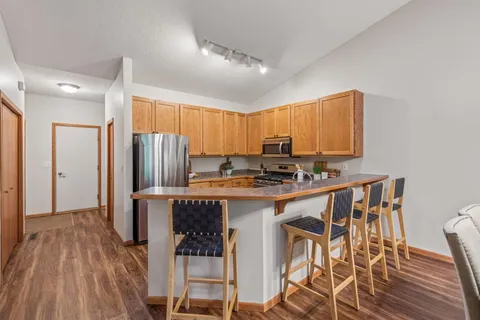 $324,900 | 464 Meadow Lane, Norwood Young America, MN 55397