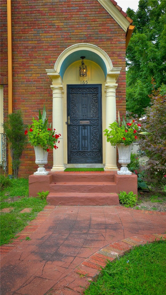 165 North Park Place Decatur, IL 62522 - Photo 5 of 42 Gallery Image 5