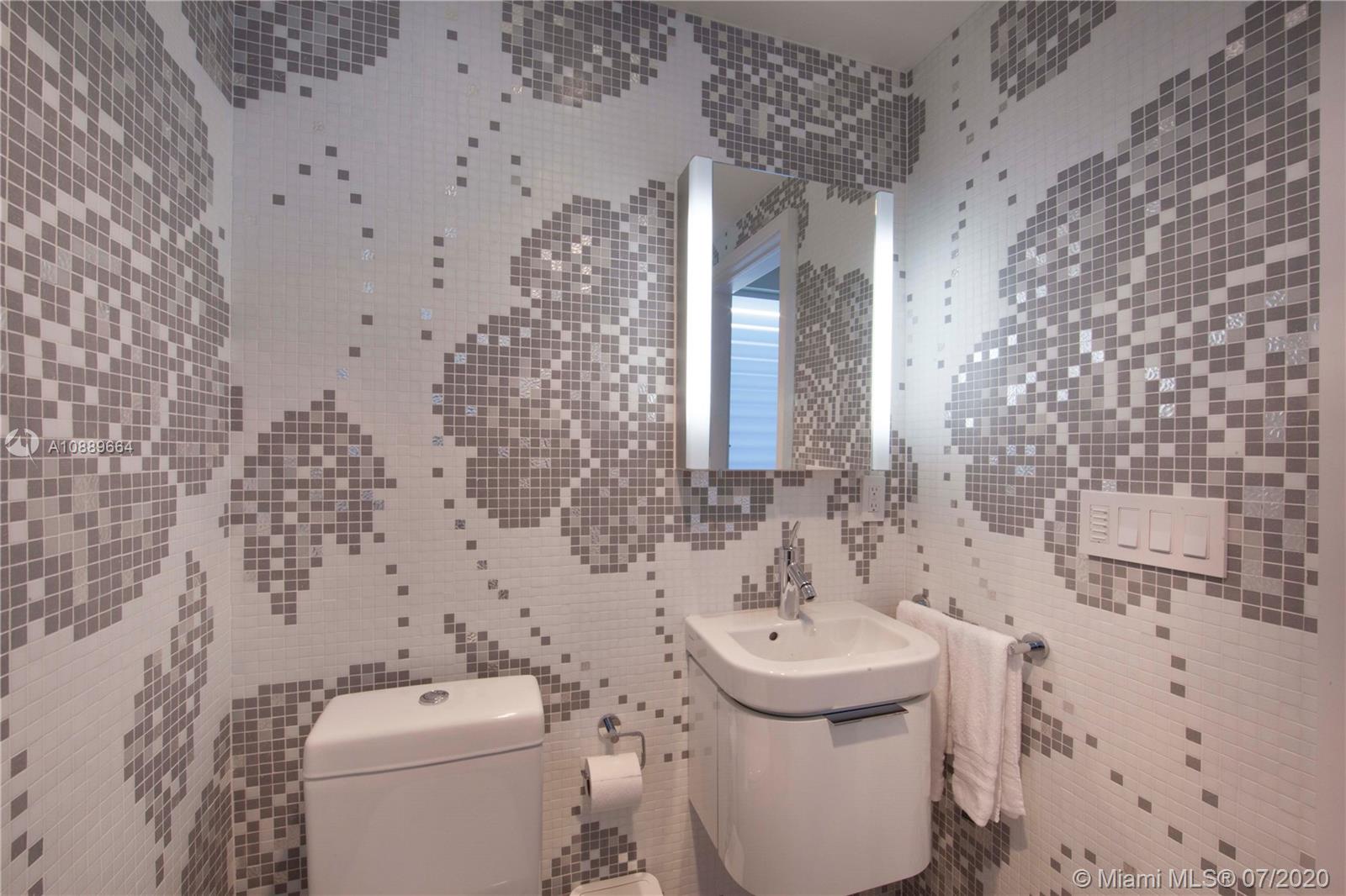 124 11th Street Miami Beach, FL 33139 - Photo 18 of 20